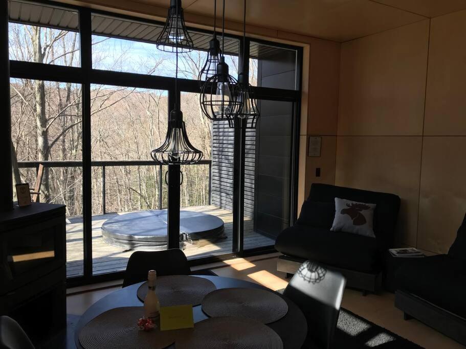 Cabin Sutton 252 - En Harmonie Avec La Nature! Villa Ngoại thất bức ảnh
