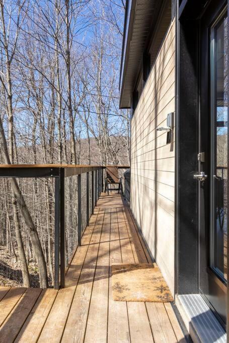 Cabin Sutton 252 - En Harmonie Avec La Nature! Villa Ngoại thất bức ảnh